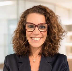 Arqª. e Urb. Juliana Di Cesare Marques Awad